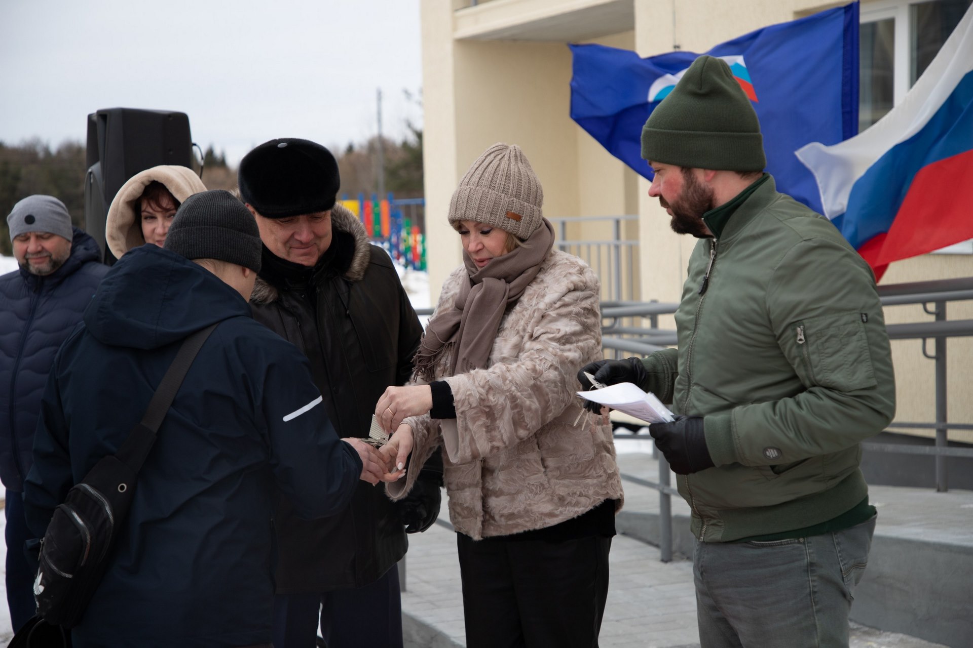 Евгений Куйвашев поручил правительству Свердловской области до 2030 года  обеспечить жильём почти 7 тысяч детей-сирот, в том числе за счёт нового  механизма предоставления денежных выплат - Новости Свердловской области -  Информационный портал ...